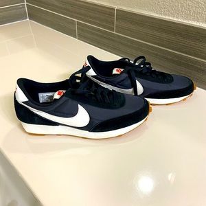 Nike Waffle Sneakers